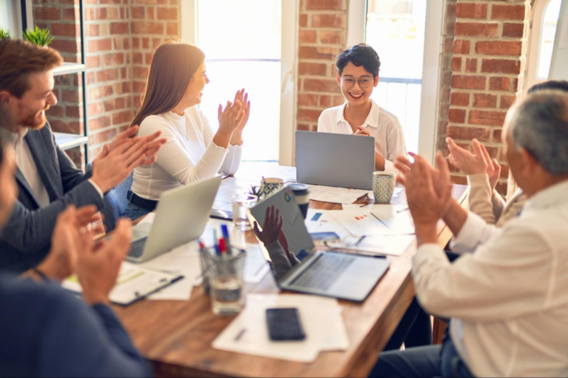 Рабочая среда предпринимателя с планами и документами